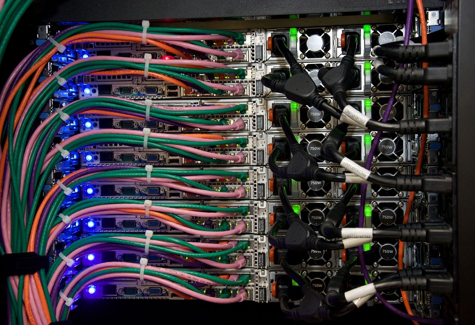 Structured cabling for servers in a Data Center